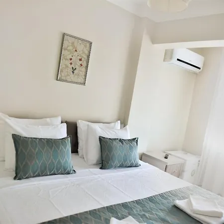 Ada Marin Hotel *